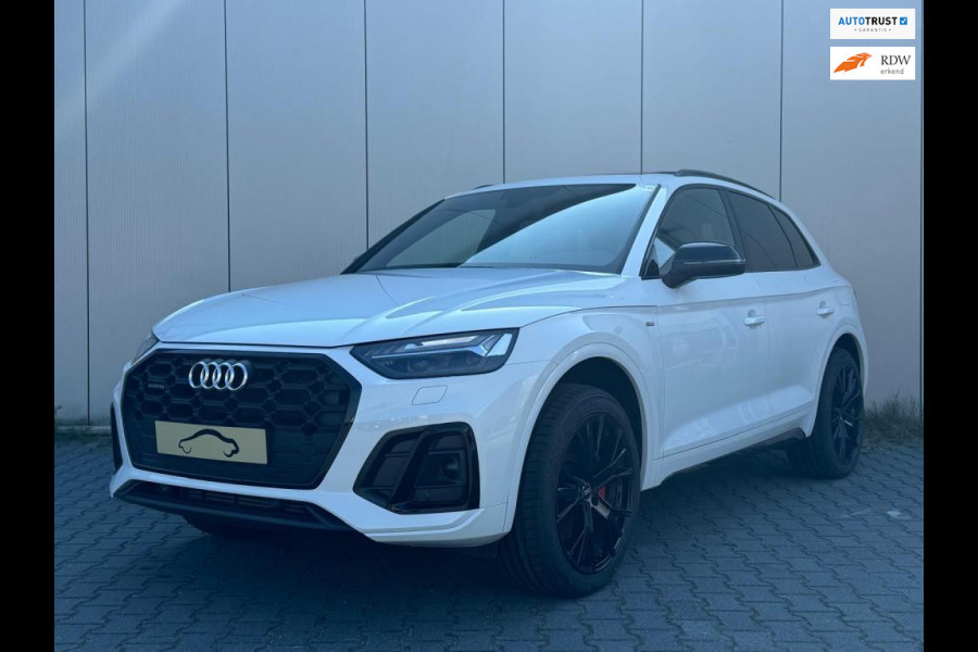 Audi Q5 55 TFSI-e S Line 367PK / Pano / Keyless / Led Matrix / Camera