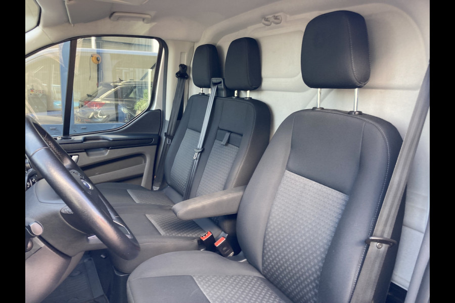 Ford Transit Custom 2.0 TDCi 130pk Euro6 Automaat L1H1 300 GB TREKHAAK/2XSCHUIFDEUR/VOORRUITVERW./AIRCO/CRUISE/PDC