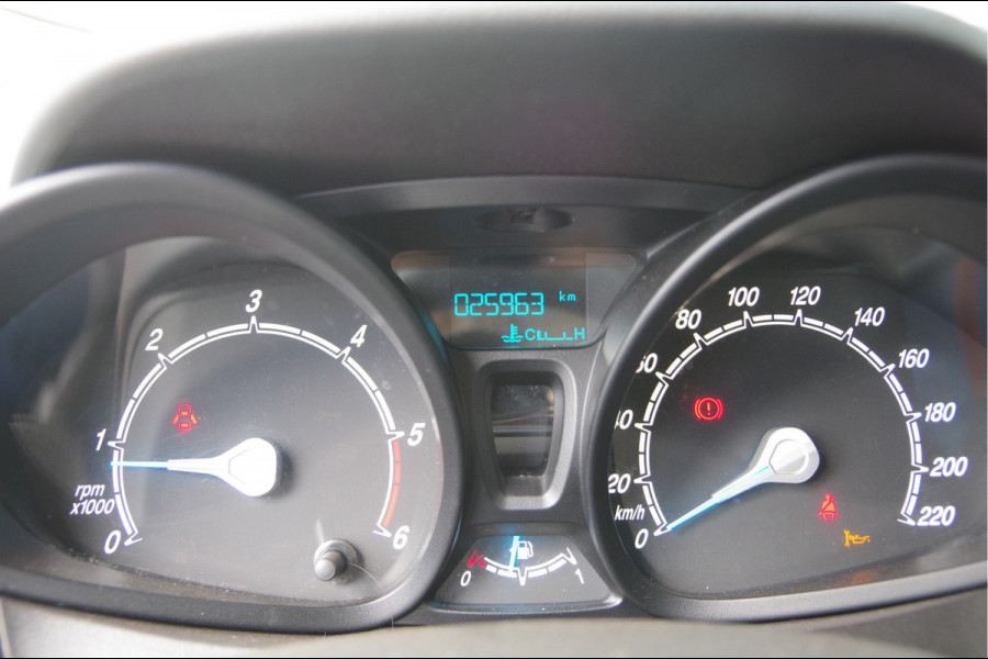 Ford Transit Courier 1.5 TDCI Trend S&S 100PK, AIRCO, DAB+, SCHUIFDEUR, LEDEREN STUURWIEL, BLUETOOTH