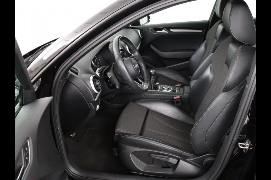 Audi A3 1.0 TFSI Sport S Line Edition | Trekhaak | Half leder | Sportstoelen | Full LED | Navigatie | Climate control | Cruise control