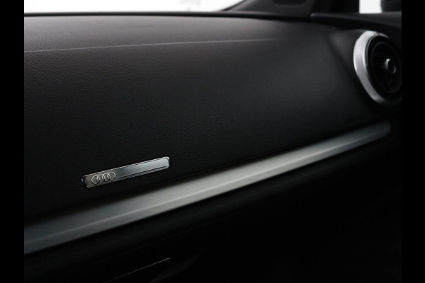 Audi A3 1.0 TFSI Sport S Line Edition | Trekhaak | Half leder | Sportstoelen | Full LED | Navigatie | Climate control | Cruise control