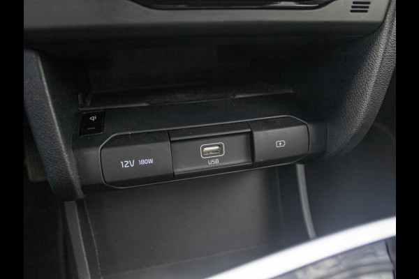 Kia e-Niro ExecutiveLine 64 kWh | Clima | Leder | Navi | Stoel&Stuur Verwarming | Adapt. Cruise | Camera | Warmtepomp