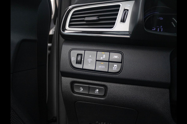 Kia e-Niro ExecutiveLine 64 kWh | Clima | Leder | Navi | Stoel&Stuur Verwarming | Adapt. Cruise | Camera | Warmtepomp