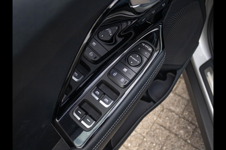 Kia e-Niro ExecutiveLine 64 kWh | Clima | Leder | Navi | Stoel&Stuur Verwarming | Adapt. Cruise | Camera | Warmtepomp
