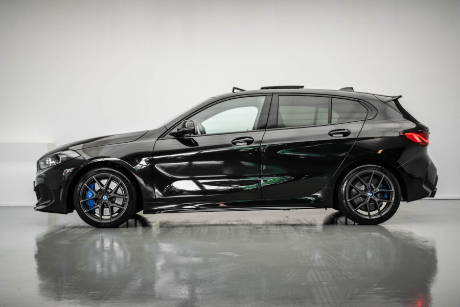 BMW 1-serie M135i xDrive Executive |Pano|HUD|H&K|Virtual|Dodehoek|
