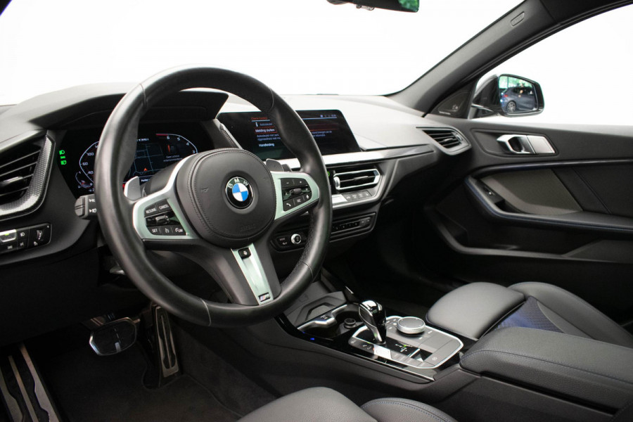 BMW 1-serie M135i xDrive Executive |Pano|HUD|H&K|Virtual|Dodehoek|