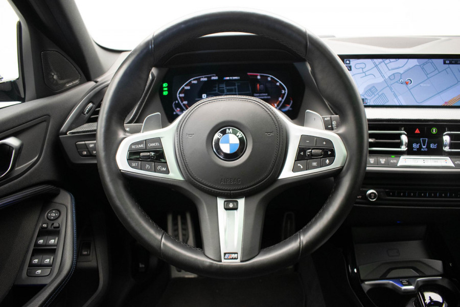 BMW 1-serie M135i xDrive Executive |Pano|HUD|H&K|Virtual|Dodehoek|