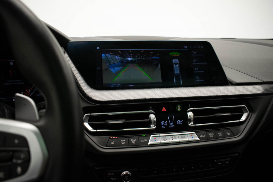 BMW 1-serie M135i xDrive Executive |Pano|HUD|H&K|Virtual|Dodehoek|