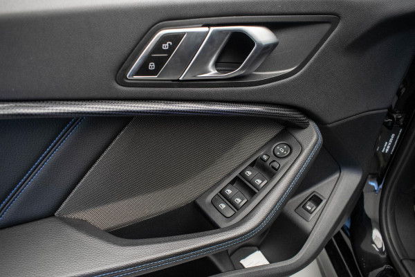 BMW 1-serie M135i xDrive Executive |Pano|HUD|H&K|Virtual|Dodehoek|