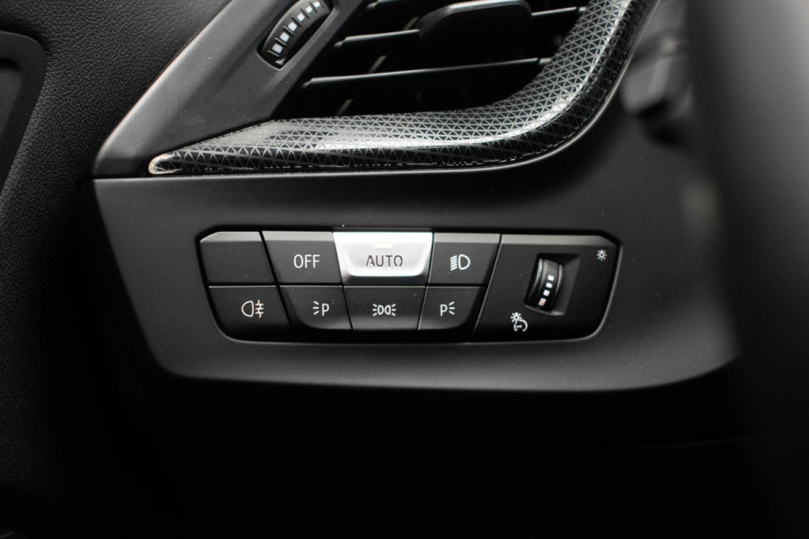 BMW 1-serie M135i xDrive Executive |Pano|HUD|H&K|Virtual|Dodehoek|
