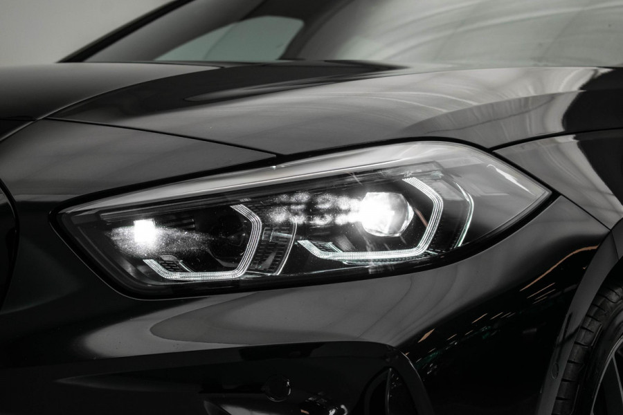 BMW 1-serie M135i xDrive Executive |Pano|HUD|H&K|Virtual|Dodehoek|