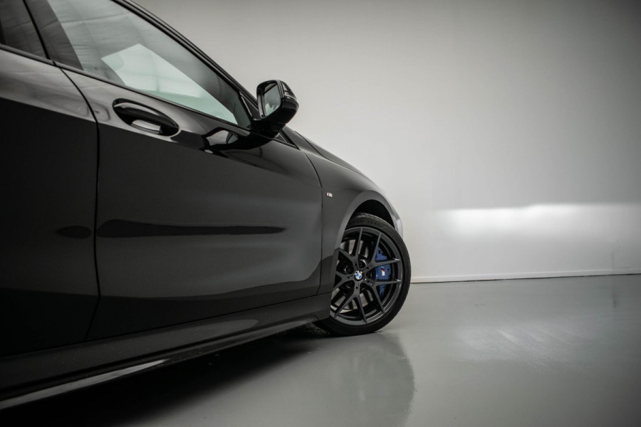 BMW 1-serie M135i xDrive Executive |Pano|HUD|H&K|Virtual|Dodehoek|
