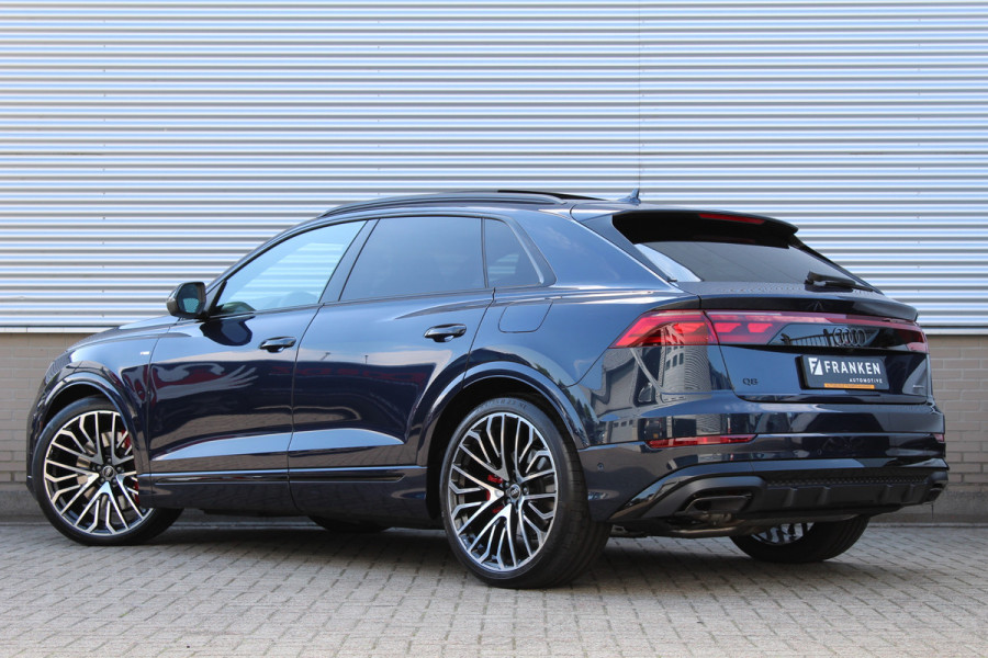 Audi Q8 60 TFSI e quattro Pro Line S Competition | Panoramadak | Trekhaak | 23'' | Luchtvering | Vierwielbesturing | Matrix | OLED