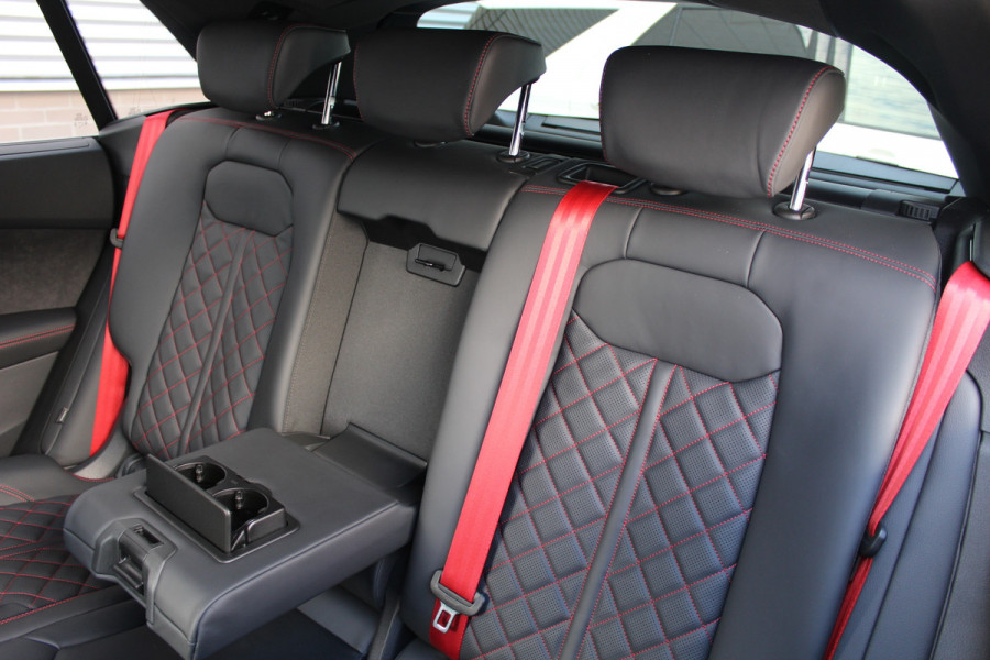 Audi Q8 60 TFSI e quattro Pro Line S Competition | Panoramadak | Trekhaak | 23'' | Luchtvering | Vierwielbesturing | Matrix | OLED
