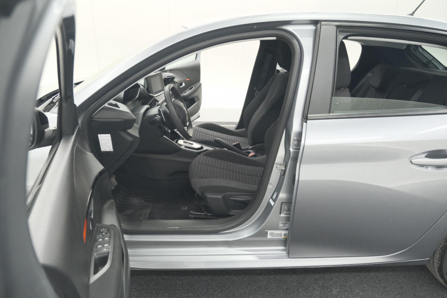 Peugeot 208 PureTech 100 EAT8 Active Pack | Apple Carplay | Parkeersensoren | Navigatie