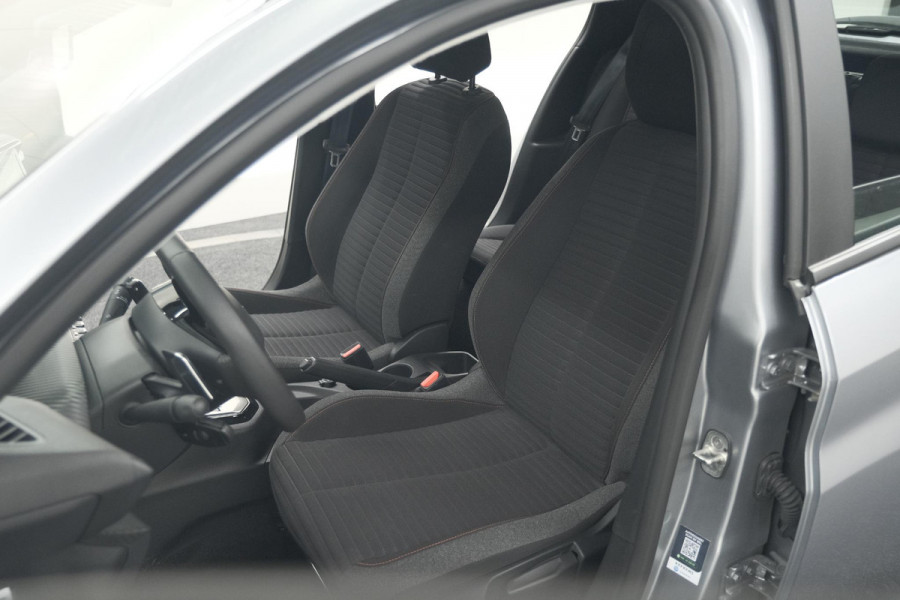Peugeot 208 PureTech 100 EAT8 Active Pack | Apple Carplay | Parkeersensoren | Navigatie