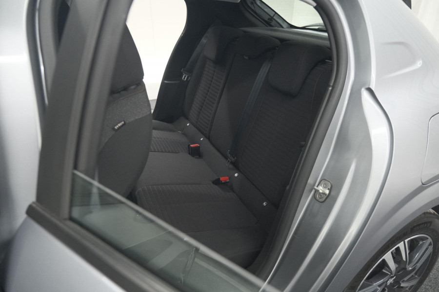 Peugeot 208 PureTech 100 EAT8 Active Pack | Apple Carplay | Parkeersensoren | Navigatie