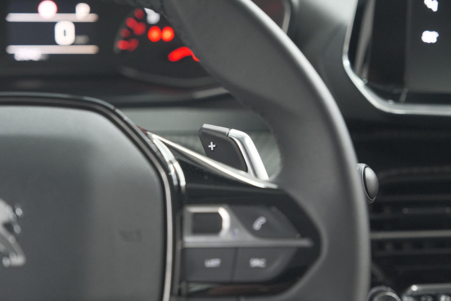 Peugeot 208 PureTech 100 EAT8 Active Pack | Apple Carplay | Parkeersensoren | Navigatie