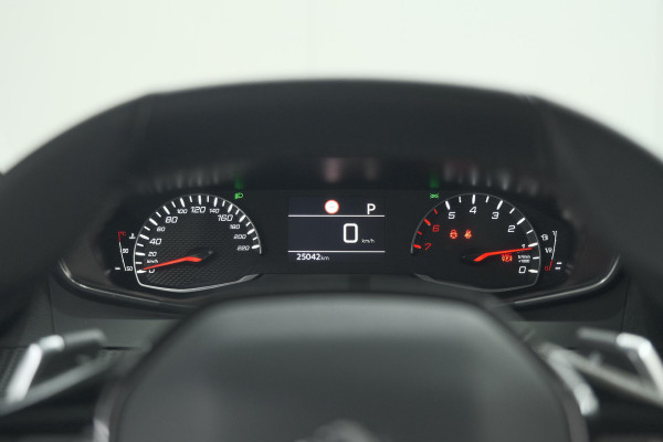 Peugeot 208 PureTech 100 EAT8 Active Pack | Apple Carplay | Parkeersensoren | Navigatie