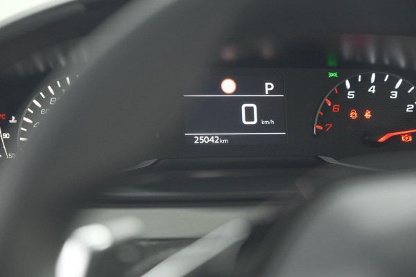 Peugeot 208 PureTech 100 EAT8 Active Pack | Apple Carplay | Parkeersensoren | Navigatie