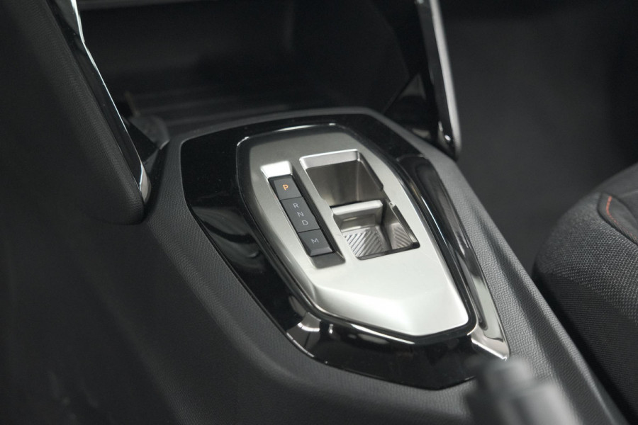 Peugeot 208 PureTech 100 EAT8 Active Pack | Apple Carplay | Parkeersensoren | Navigatie