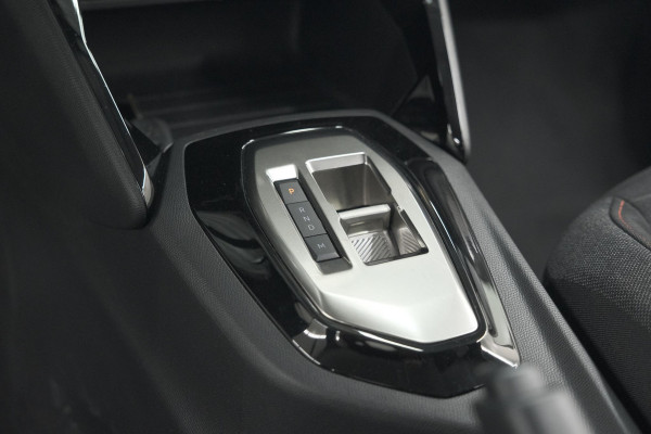 Peugeot 208 PureTech 100 EAT8 Active Pack | Apple Carplay | Parkeersensoren | Navigatie