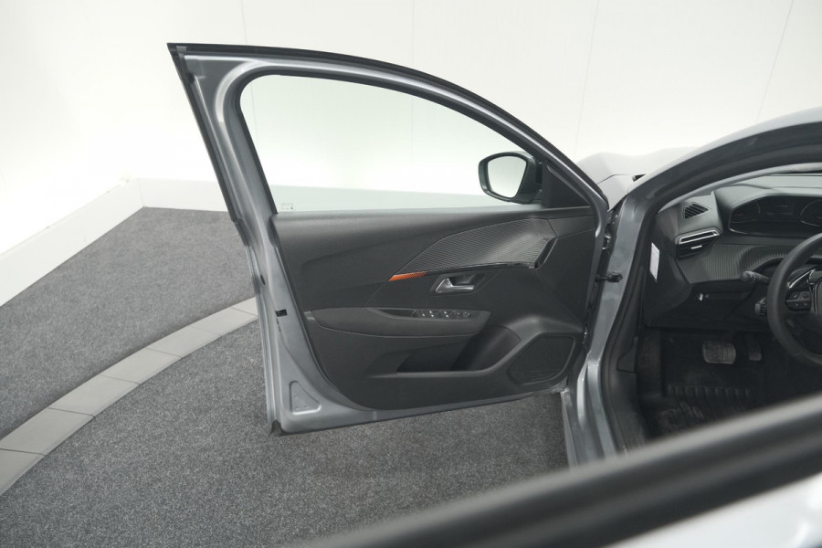 Peugeot 208 PureTech 100 EAT8 Active Pack | Apple Carplay | Parkeersensoren | Navigatie