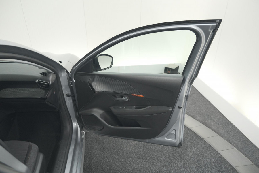 Peugeot 208 PureTech 100 EAT8 Active Pack | Apple Carplay | Parkeersensoren | Navigatie