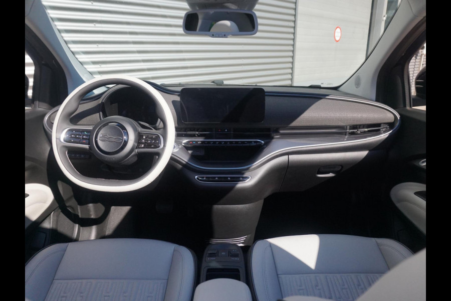 Fiat 500E CABRIO La Prima 42 kWh | By Bocelli | Leder | 17" | Navi | Winter Pack |