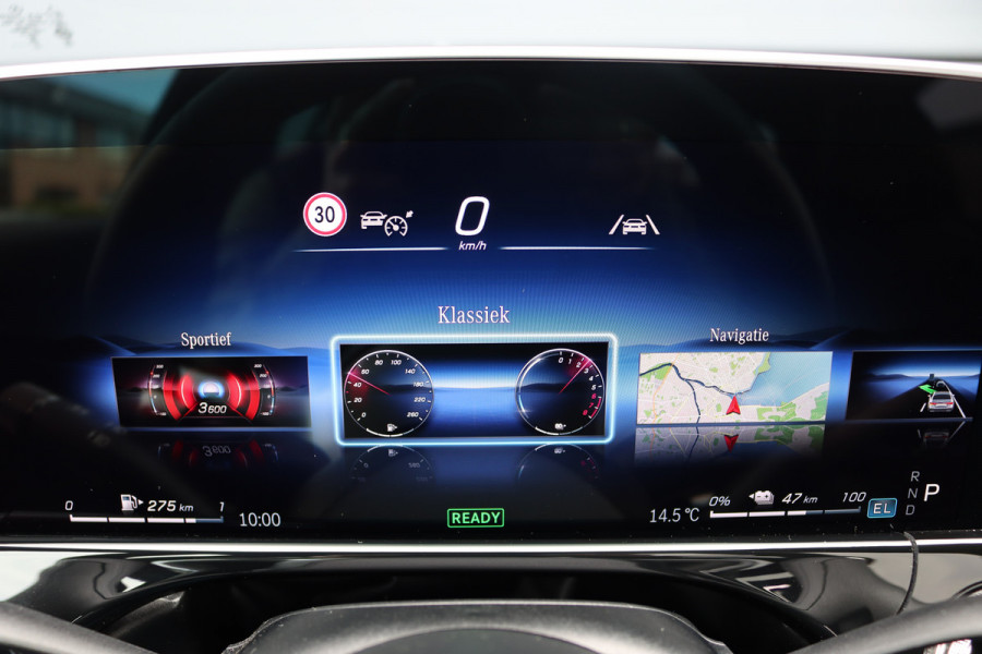 Mercedes-Benz E-Klasse 400 e 4MATIC AMG Line Aut9 | MBUX Hyperscreen | Distronic Pro | Memory | Digital Light | Panoramadak | Surround Camera | Nightpakket |