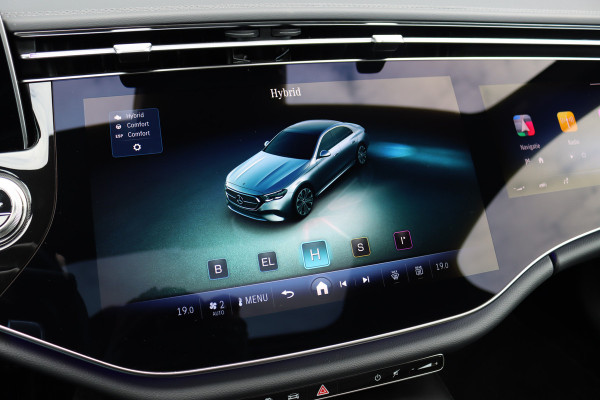 Mercedes-Benz E-Klasse 400 e 4MATIC AMG Line Aut9 | MBUX Hyperscreen | Distronic Pro | Memory | Digital Light | Panoramadak | Surround Camera | Nightpakket |