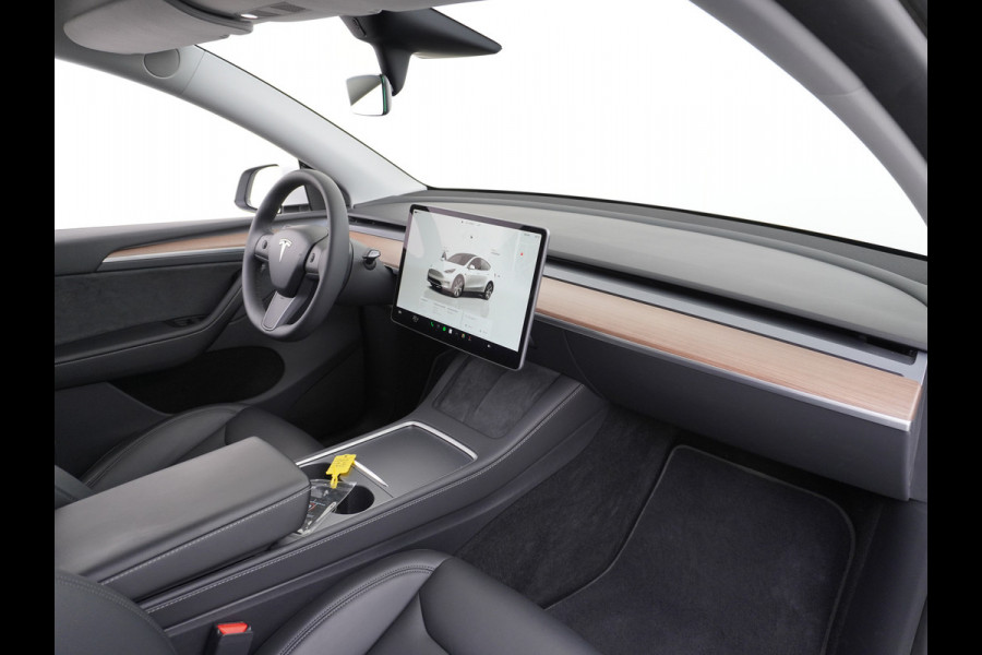 Tesla Model Y Long Range 514PK AWD 75kWh Trekhaak-1600KG Warmtepomp Full-Self-Driving Computer 3 Leder  19" GSM-Sleutel Stoelverw.- V+A+Stuur+ Keyless PDC-a+v Elek.Achterklep Lmv Led Standkachel 4WD LR 1e Eigenaar, origineel Nederlands Geleverd, Accu-Garantie t/m sept-2031