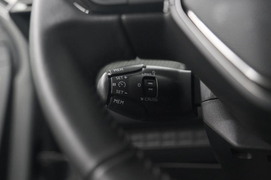 Peugeot 208 PureTech 100 Allure | 360 Camera | Adaptieve Cruise Control | Navigatie | Dodehoekdetectie