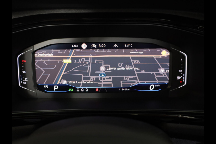 Volkswagen T-Roc 1.5 TSI R-Line Business 150pk DSG| Navi| 19'LM-velgen| Camera| LED Matrix