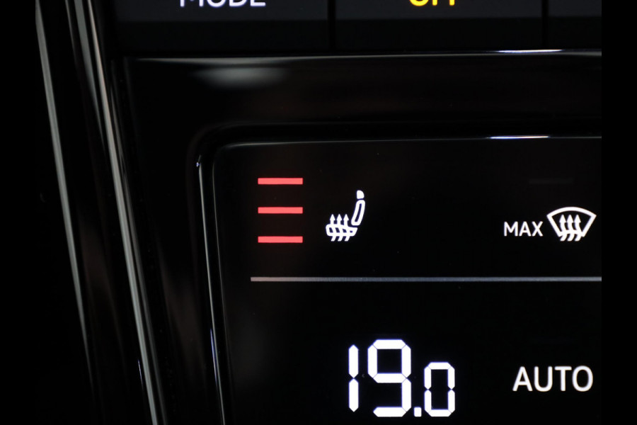 Volkswagen T-Roc 1.5 TSI R-Line Business 150pk DSG| Navi| 19'LM-velgen| Camera| LED Matrix