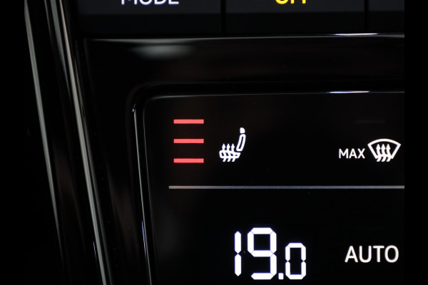 Volkswagen T-Roc 1.5 TSI R-Line Business 150pk DSG| Navi| 19'LM-velgen| Camera| LED Matrix