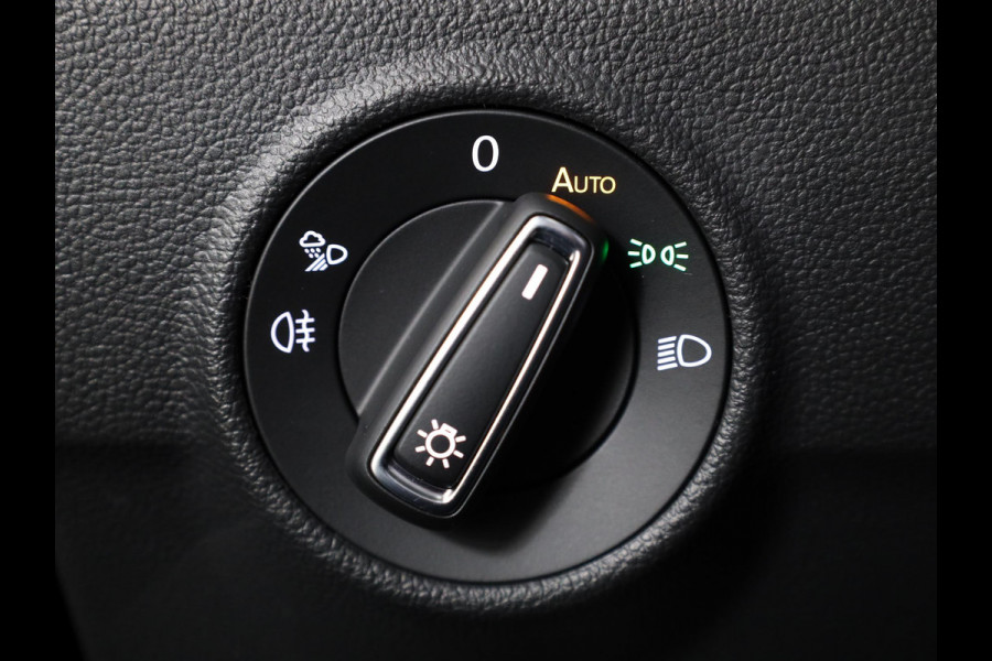 Volkswagen T-Roc 1.5 TSI R-Line Business 150pk DSG| Navi| 19'LM-velgen| Camera| LED Matrix