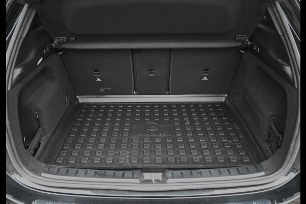 Mercedes-Benz GLA 250 e Progressive Widescreen Sfeerverlichting Camera PDC LED 18''