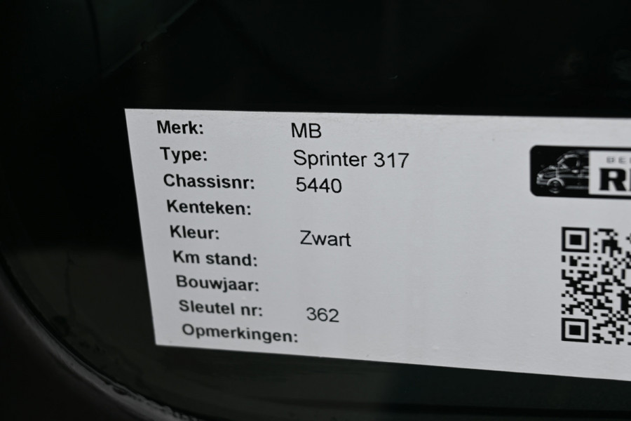 Mercedes-Benz Sprinter 317 CDI L2H2 Pro 3500 kg trekhaak, LED verlichting, Geveerde stoel