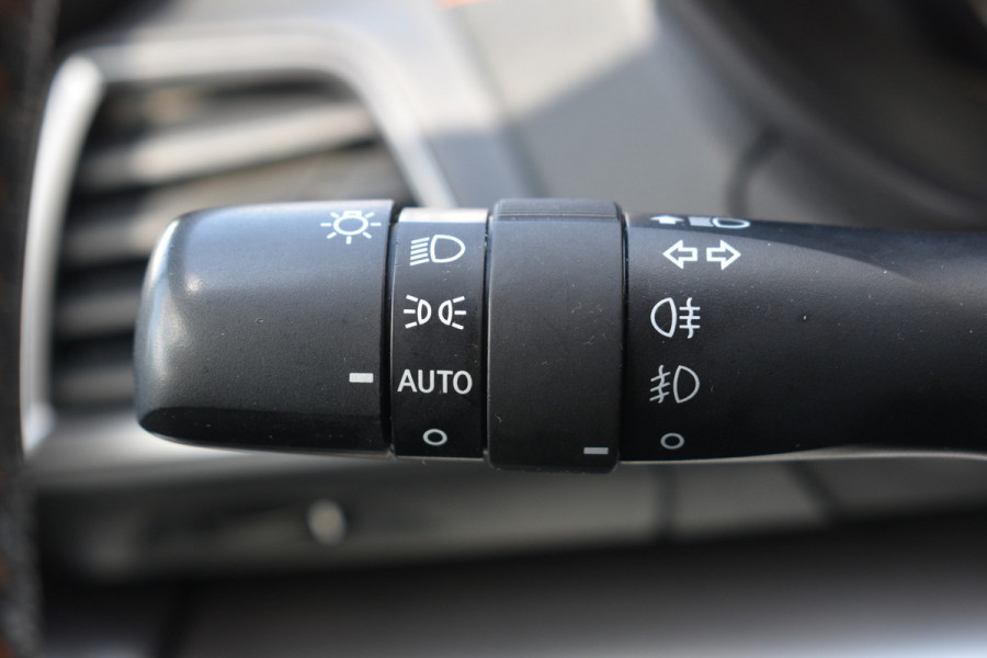 Subaru XV 1.6i Comfort | Trekhaak | Dealer onderhouden | Blis | Stoelverwarming |