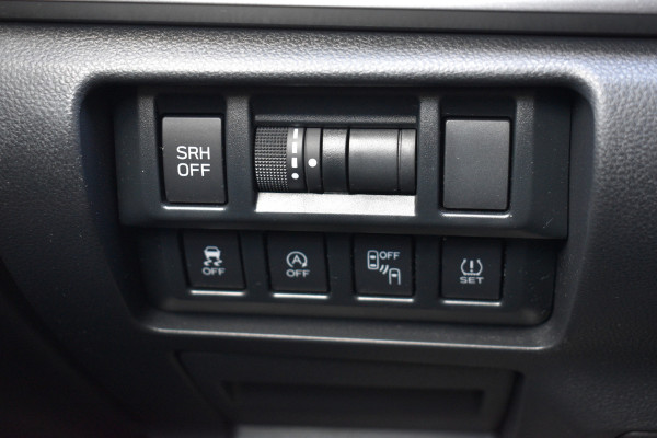 Subaru XV 1.6i Comfort | Trekhaak | Dealer onderhouden | Blis | Stoelverwarming |