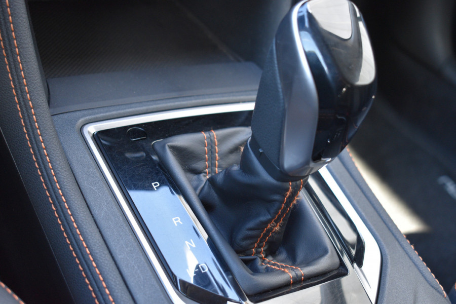 Subaru XV 1.6i Comfort | Trekhaak | Dealer onderhouden | Blis | Stoelverwarming |