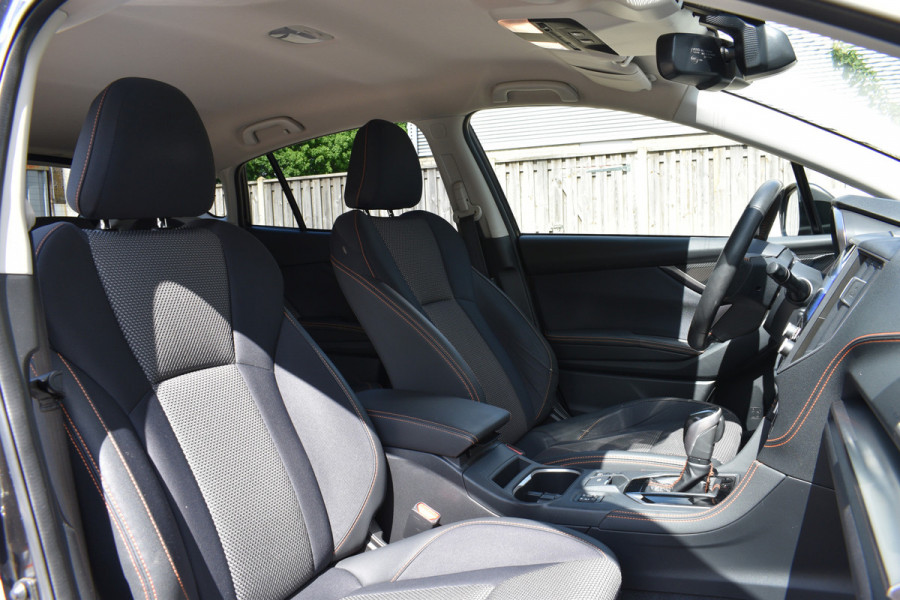 Subaru XV 1.6i Comfort | Trekhaak | Dealer onderhouden | Blis | Stoelverwarming |