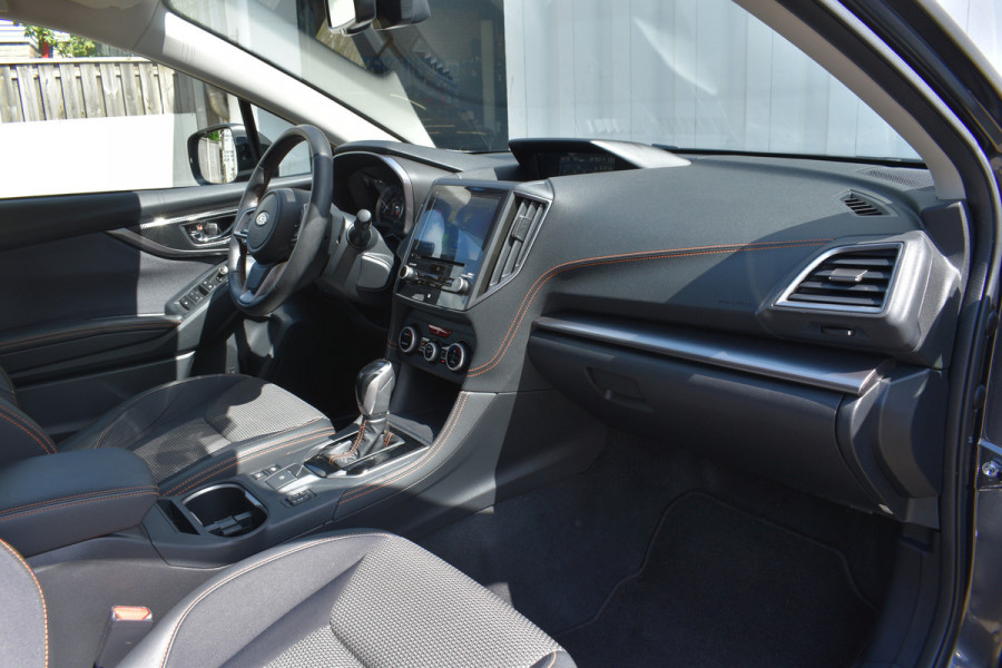 Subaru XV 1.6i Comfort | Trekhaak | Dealer onderhouden | Blis | Stoelverwarming |