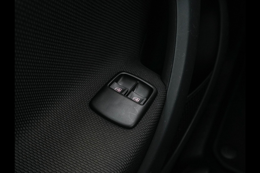 Smart Forfour EQ Comfort Pack-Sport 18 kWh [ 3-Fase ] (INCL-BTW) *COMFORT-SEATS | CARPLAY  | AIRCO | CRUISE | MICROFIBRE | PDC | 16''ALU*