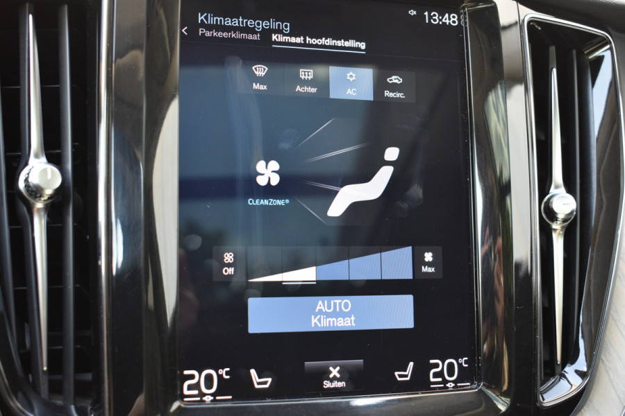 Volvo XC60 T8 Twin Engine AWD Inscription | Trekhaak | Blis | Stuur verwarming | Achterbank warming | Head-up |