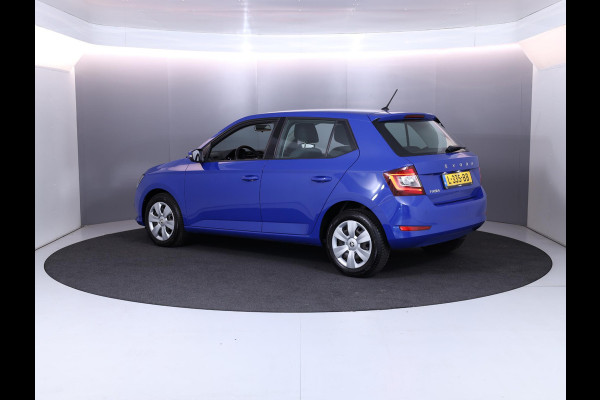 Škoda Fabia 1.0 TSI Ambition 95 pk | Navigatie via App | Parkeersensoren achter | Cruise control | Apple Carplay/Android Auto |