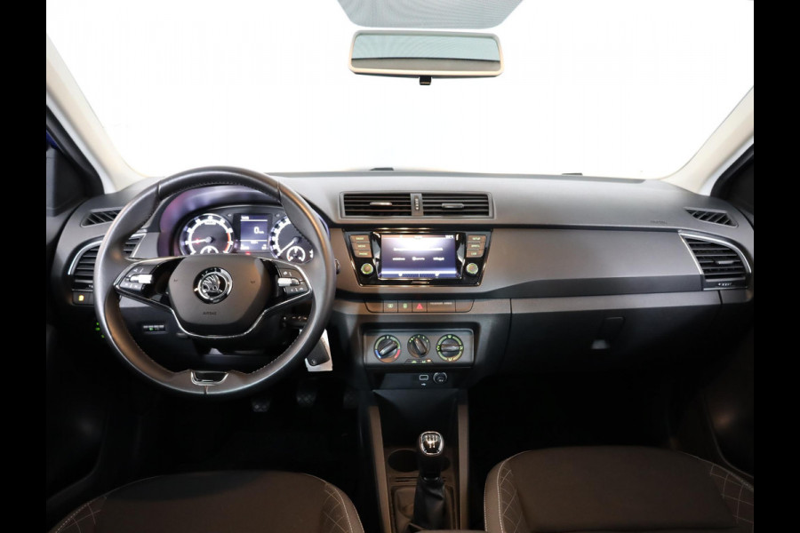 Škoda Fabia 1.0 TSI Ambition 95 pk | Navigatie via App | Parkeersensoren achter | Cruise control | Apple Carplay/Android Auto |