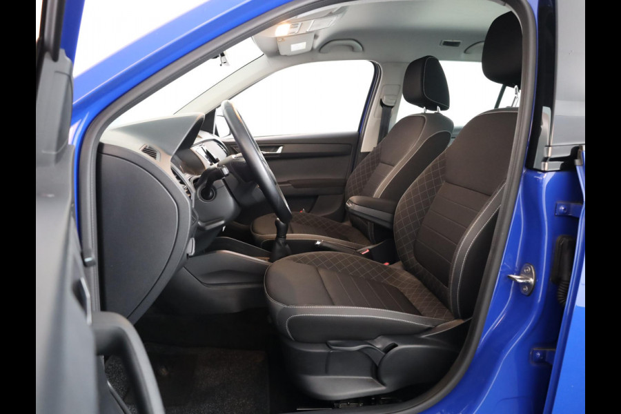 Škoda Fabia 1.0 TSI Ambition 95 pk | Navigatie via App | Parkeersensoren achter | Cruise control | Apple Carplay/Android Auto |