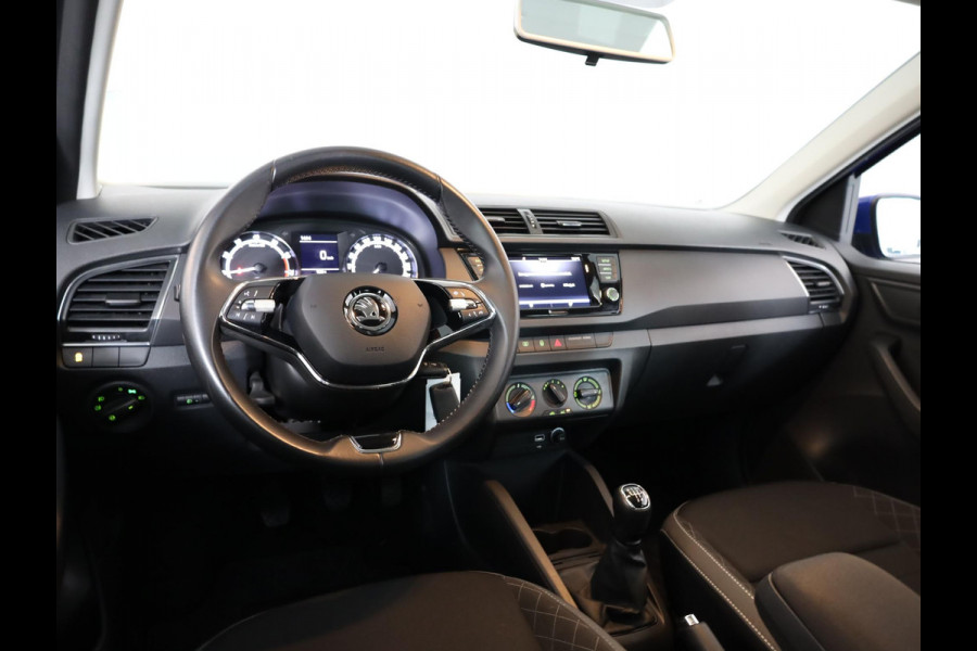 Škoda Fabia 1.0 TSI Ambition 95 pk | Navigatie via App | Parkeersensoren achter | Cruise control | Apple Carplay/Android Auto |